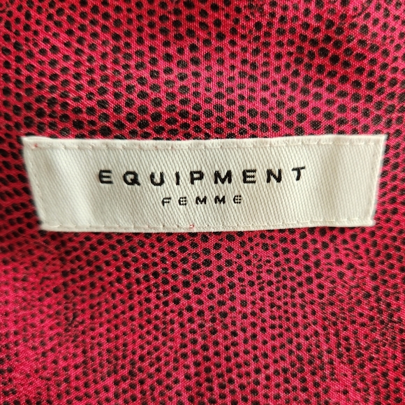 Equipment 100% silk button down snake skin print size large - Picture 4 of 14